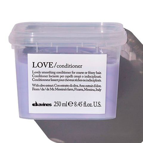 LOVE SMOOTHING CONDITIONER - ESSENTIAL HAIRCARE DAVINES